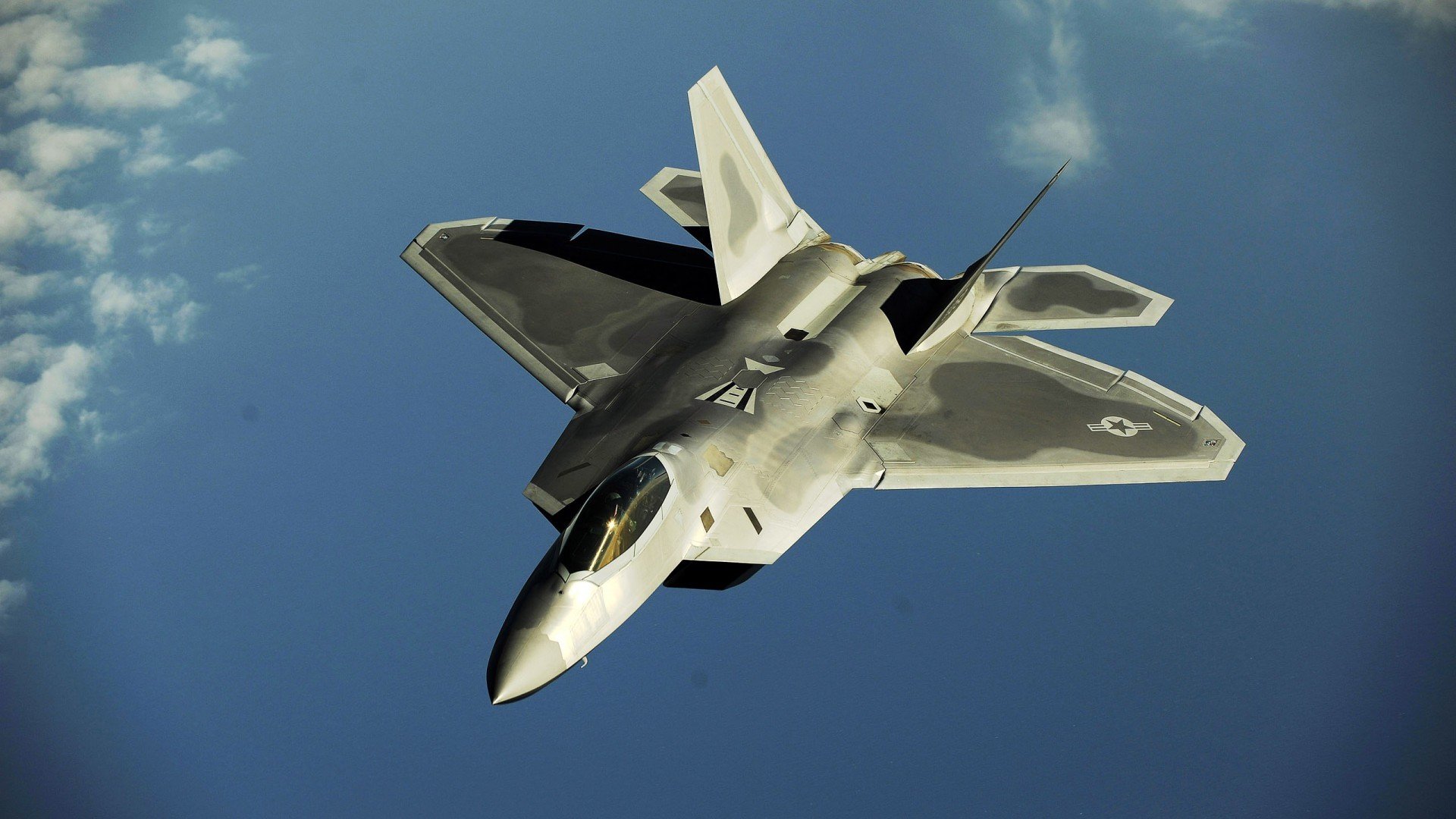 kaiyun中国官方网站-海滩排球明星挑战赛，海浪中的激情角逐，海滩打排球