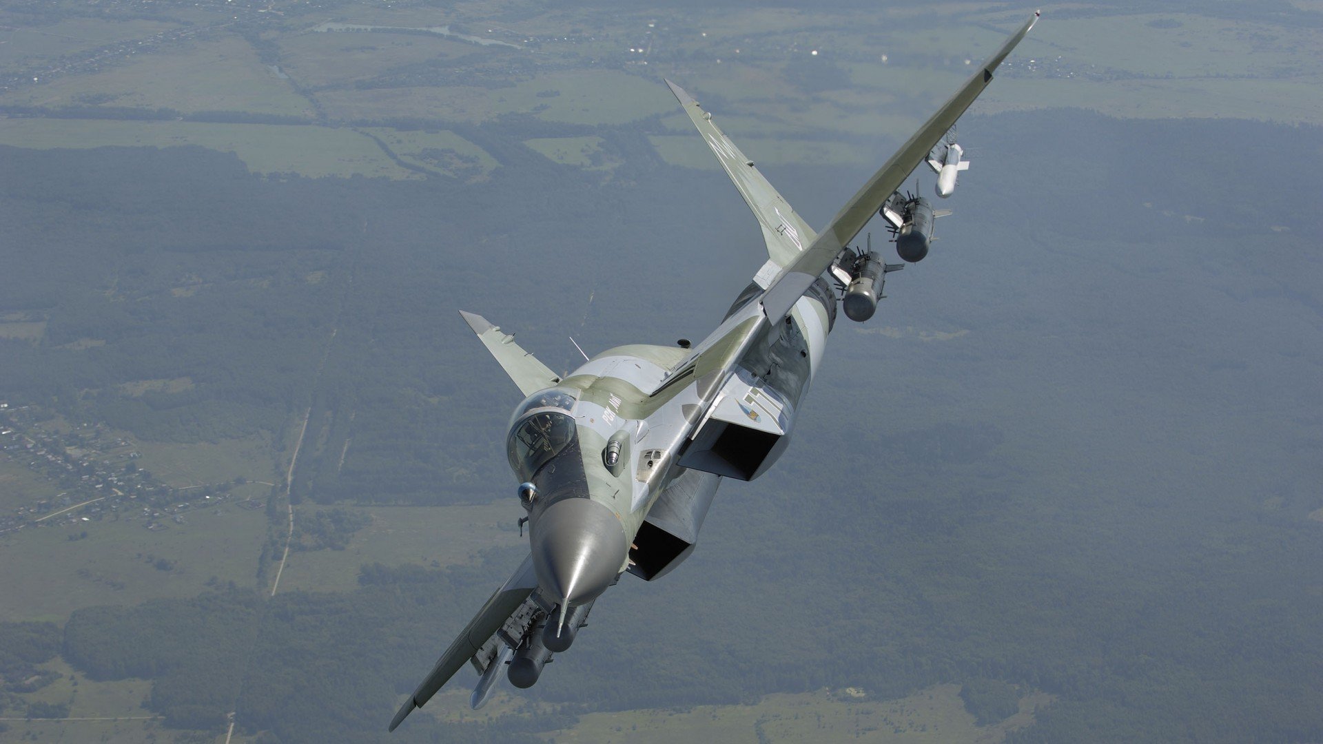 贝林厄姆当选英超最佳年轻球员,表现抢眼,贝尔英超最佳球员